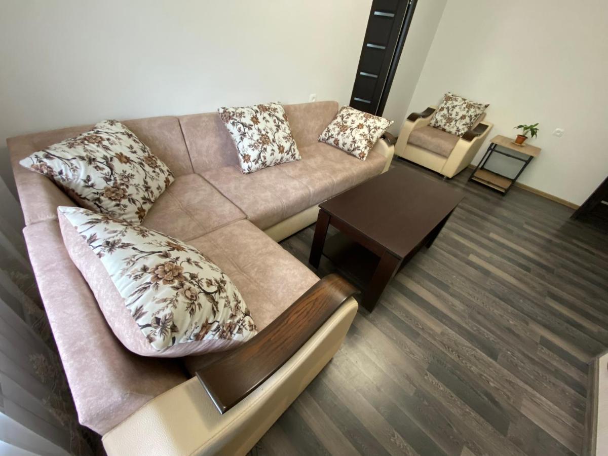Lovely 2-Bedroom Apartment Near Ayb School Dilidschan Exterior foto