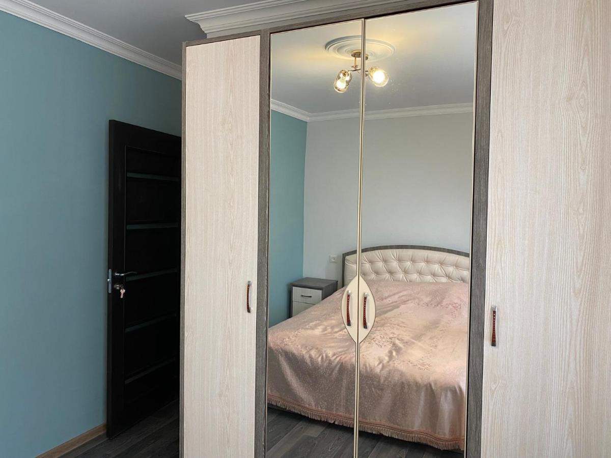 Lovely 2-Bedroom Apartment Near Ayb School Dilidschan Exterior foto